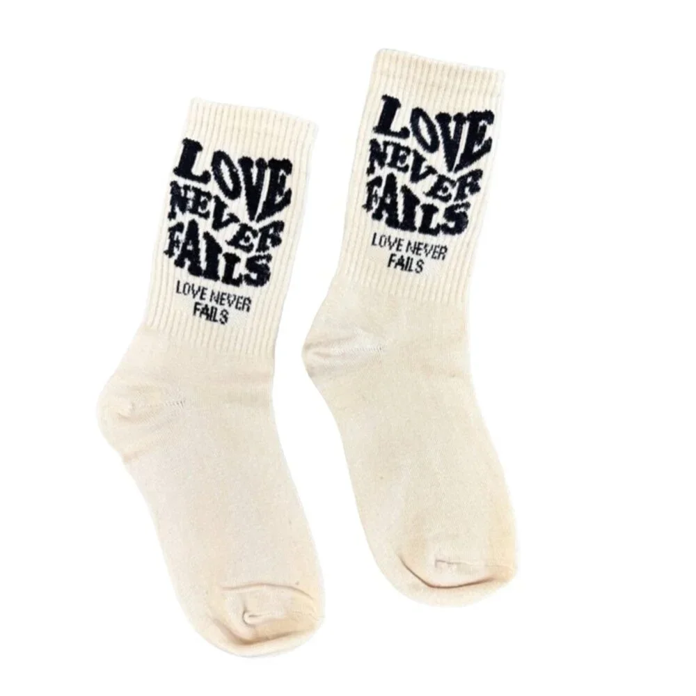 ✨ Love Never Fails White Crew Socks Bundle 2 Pairs Unisex Size 6-12 Faith ✨